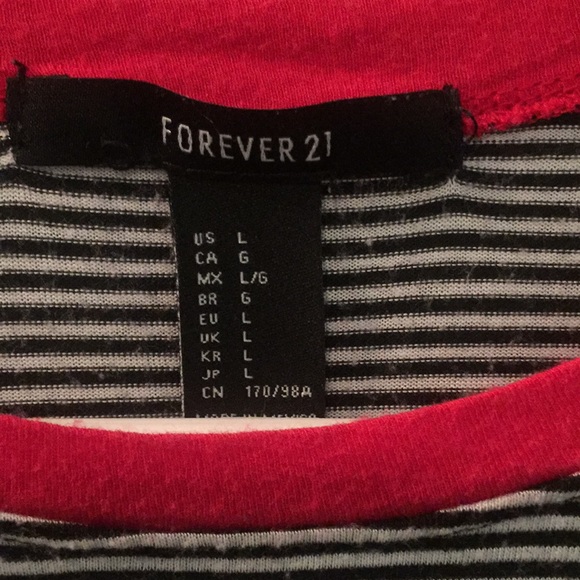 5/$25 SALE 🌟 Black & White Striped Tunic - Picture 3 of 3